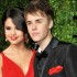 Justin Bieber e Selena Gomez si baciano dopo il karaoke