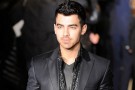 Joe Jonas con una misteriosa ragazza