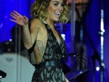 Miley Cyrus in LOL: Solo Quando Rido – Video